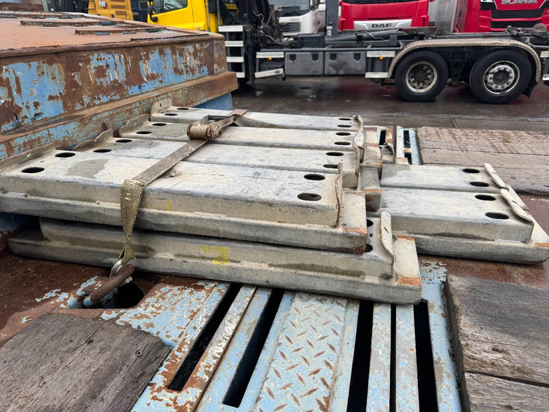 Sơ mi rơ moóc thùng thấp Faymonville TL4S 2,8M EXTENDABLE + HYDRAULIC RAMPS 3 AXLE STEERING: hình 20 Sơ mi rơ moóc thùng thấp Faymonville TL4S 2,8M EXTENDABLE + HYDRAULIC RAMPS 3 AXLE STEERING: hình 20