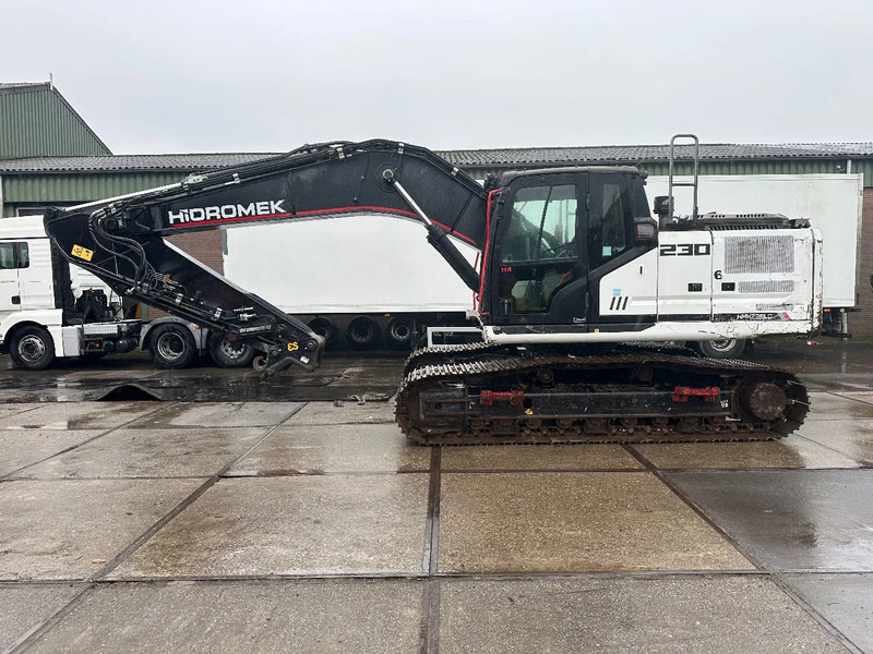 Hidromek HMK 230LC-4 CE, 700 MM PADS, CV, PIPED AUX PIPING,QH, AUTO LUBE, AC REVERSE CAMERA - Máy xúc bánh xích: hình 1 Hidromek HMK 230LC-4 CE, 700 MM PADS, CV, PIPED AUX PIPING,QH, AUTO LUBE, AC REVERSE CAMERA - Máy xúc bánh xích: hình 1