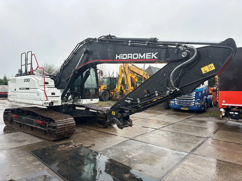 Hidromek HMK 230LC-4 CE, 700 MM PADS, CV, PIPED AUX PIPING,QH, AUTO LUBE, AC REVERSE CAMERA - Máy xúc bánh xích: hình 2 Hidromek HMK 230LC-4 CE, 700 MM PADS, CV, PIPED AUX PIPING,QH, AUTO LUBE, AC REVERSE CAMERA - Máy xúc bánh xích: hình 2