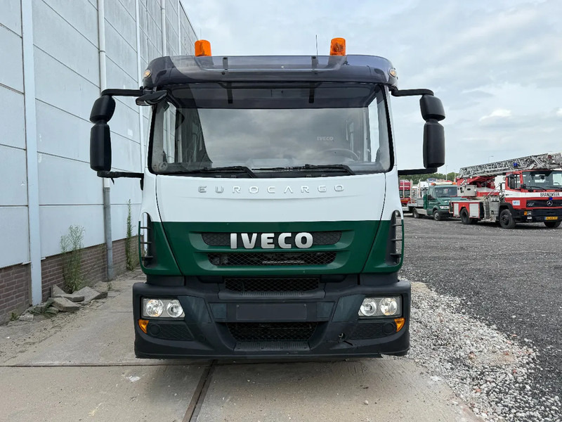Iveco EuroCargo 120 E18 4X2 EEV EURO 5 + RAMPS - Xe tải chuyên chở tự động: hình 2 Iveco EuroCargo 120 E18 4X2 EEV EURO 5 + RAMPS - Xe tải chuyên chở tự động: hình 2