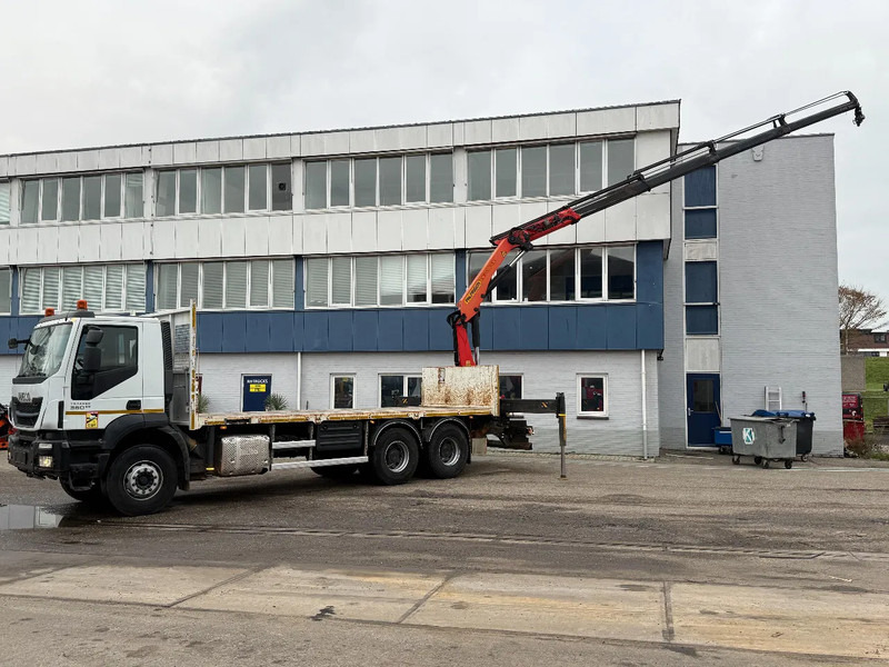 Iveco Trakker 360 6X4 EURO 6 + PALFINGER PK20001K + REMOTE CONTROL - Xe tải thùng lửng/ Phẳng, Xe cẩu tự hành: hình 2 Iveco Trakker 360 6X4 EURO 6 + PALFINGER PK20001K + REMOTE CONTROL - Xe tải thùng lửng/ Phẳng, Xe cẩu tự hành: hình 2