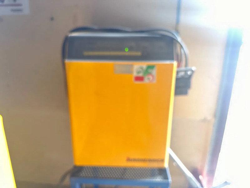 Jungheinrich ETX513, 5697 HOURS - Xe tải nâng pallet: hình 4 Jungheinrich ETX513, 5697 HOURS - Xe tải nâng pallet: hình 4