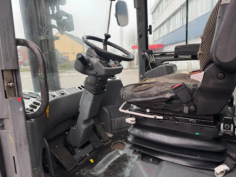 Xe nâng diesel Kalmar DCF 80-9 8000 KG 2 STAGE MAST FORK POSITIONER DIESEL: hình 6