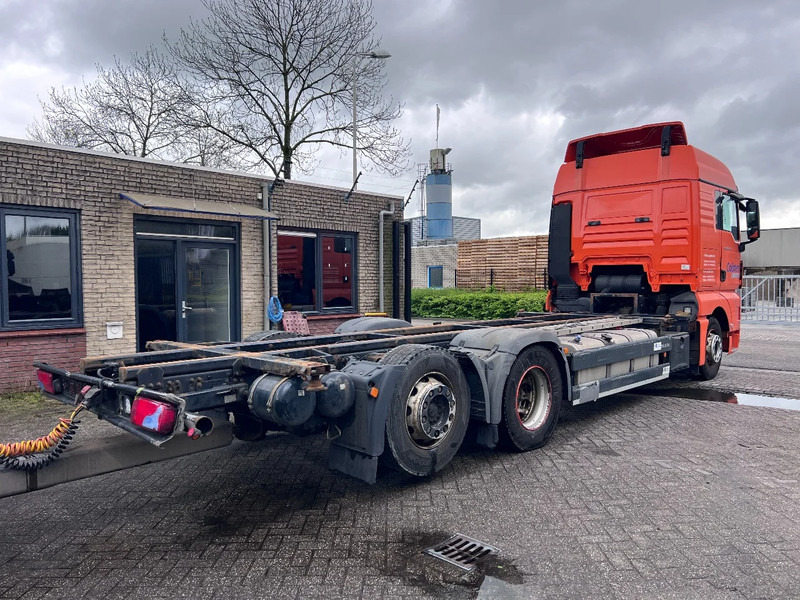 MAN TGX 26.440 XLX 6X2 EURO 5 - BDF CHASSIS + RETARDER - Xe chở container/ Xe tải hoán đổi thân: hình 4 MAN TGX 26.440 XLX 6X2 EURO 5 - BDF CHASSIS + RETARDER - Xe chở container/ Xe tải hoán đổi thân: hình 4