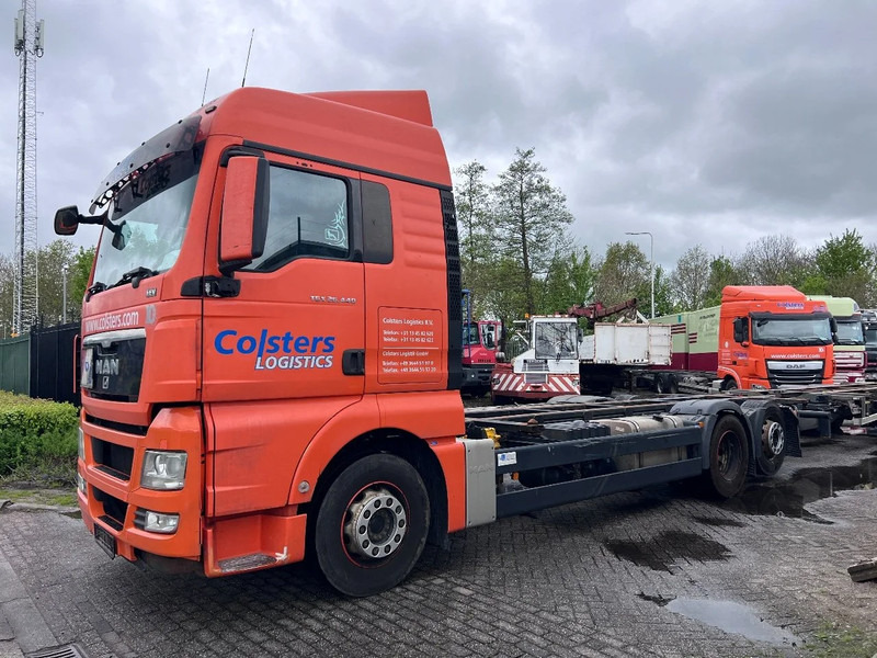 MAN TGX 26.440 XLX 6X2 + HANGER EURO 5 - BDF CHASSIS + RETARDER - Xe chở container/ Xe tải hoán đổi thân: hình 5 MAN TGX 26.440 XLX 6X2 + HANGER EURO 5 - BDF CHASSIS + RETARDER - Xe chở container/ Xe tải hoán đổi thân: hình 5