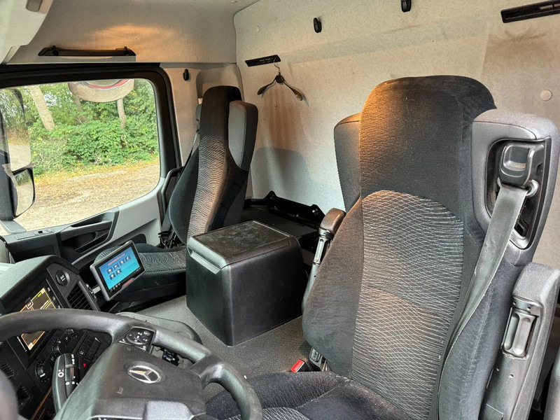 Xe tải hộp Mercedes-Benz Antos 1927 4X2 4 UNITS EURO 6 DHOLLANDIA LIFT: hình 19