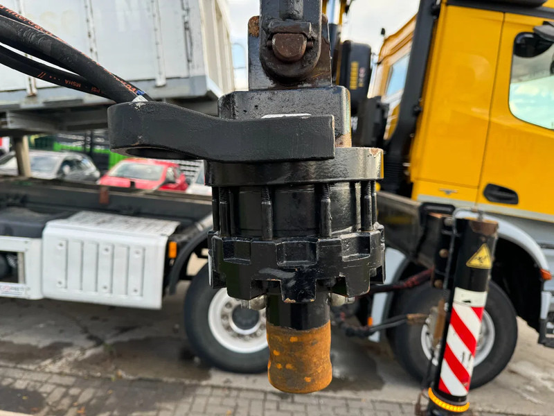 Xe ben, Xe cẩu tự hành Mercedes-Benz Arocs 4448 8X4 + EURO 6 + FASSI F315 + REMOTE + KIPPER + STEERING AXLE: hình 8