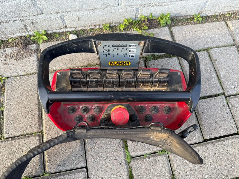 Scania G370 4X4 EURO 6 + 3-SIDE TIPPER + PALFINGER PK9002 + REMOTE - Xe cẩu tự hành: hình 5 Scania G370 4X4 EURO 6 + 3-SIDE TIPPER + PALFINGER PK9002 + REMOTE - Xe cẩu tự hành: hình 5