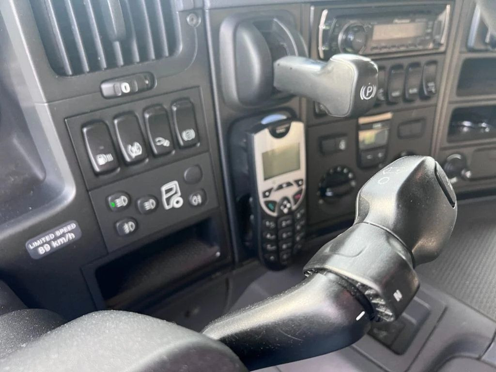 Xe tải hộp Scania P230 4X2 EURO 5 BOX 790x246x252: hình 14