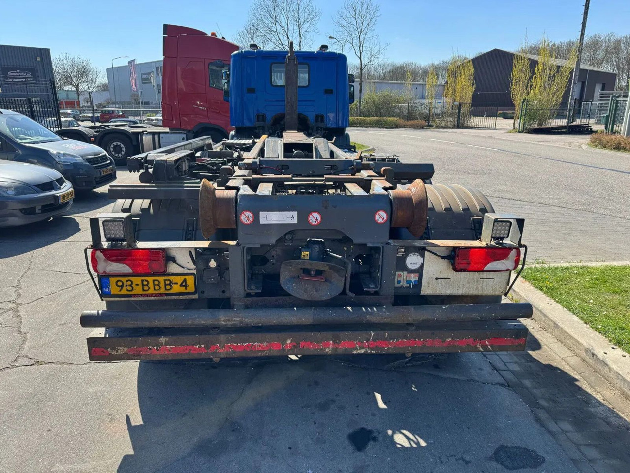 Scania P360 8X4 - EURO 5 + VDL 25T HOOK + TÜV 08-2025 - Xe tải nâng móc: hình 5 Scania P360 8X4 - EURO 5 + VDL 25T HOOK + TÜV 08-2025 - Xe tải nâng móc: hình 5