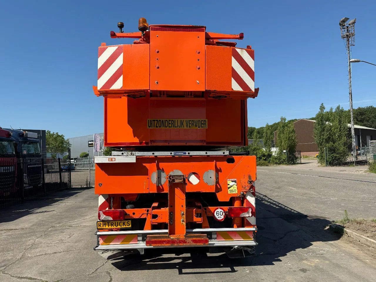 Scania P380 8X4 + FAUN HK40 + FLYJIB + BALLASTBL. 6,9 T - Xe cẩu tự hành: hình 5 Scania P380 8X4 + FAUN HK40 + FLYJIB + BALLASTBL. 6,9 T - Xe cẩu tự hành: hình 5