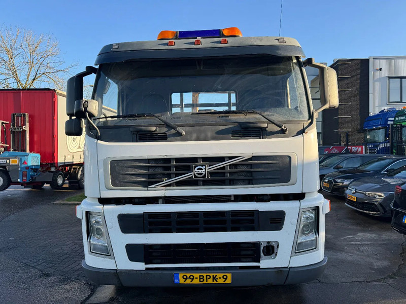 Cho thuê Volvo FM 340 6X2 EFFER 140 2S EURO 3 Volvo FM 340 6X2 EFFER 140 2S EURO 3: hình 16 Cho thuê Volvo FM 340 6X2 EFFER 140 2S EURO 3 Volvo FM 340 6X2 EFFER 140 2S EURO 3: hình 16