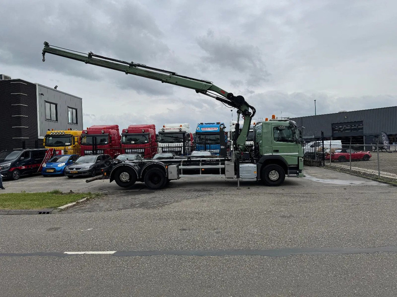Volvo FM 370 6X2 VDL 21T HOOK + HIAB 211 + REMOTE CONT - Xe tải nâng móc, Xe cẩu tự hành: hình 2 Volvo FM 370 6X2 VDL 21T HOOK + HIAB 211 + REMOTE CONT - Xe tải nâng móc, Xe cẩu tự hành: hình 2