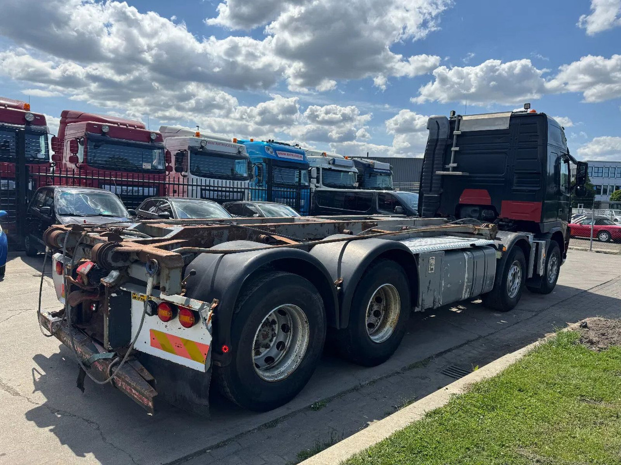 Volvo FM 440 8X4 EURO 5 + CABELLIFT TIPPER - Xe tải nâng móc: hình 5 Volvo FM 440 8X4 EURO 5 + CABELLIFT TIPPER - Xe tải nâng móc: hình 5