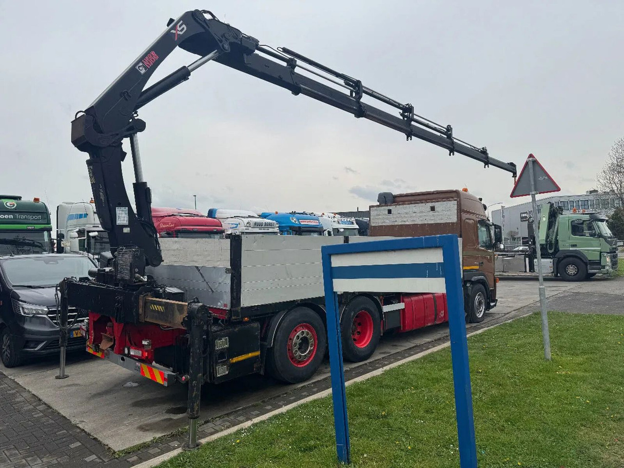 Volvo FM 500 6X2 EURO 5 HIAB 211 EP5 + REMOTE CONTROL - Xe cẩu tự hành: hình 4 Volvo FM 500 6X2 EURO 5 HIAB 211 EP5 + REMOTE CONTROL - Xe cẩu tự hành: hình 4