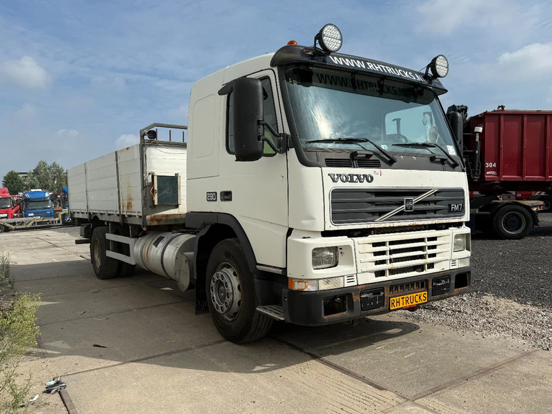 Volvo FM 7.290 4X2 - EURO 2 + MANUAL GEARBOX - Xe tải thùng lửng/ Phẳng: hình 3 Volvo FM 7.290 4X2 - EURO 2 + MANUAL GEARBOX - Xe tải thùng lửng/ Phẳng: hình 3
