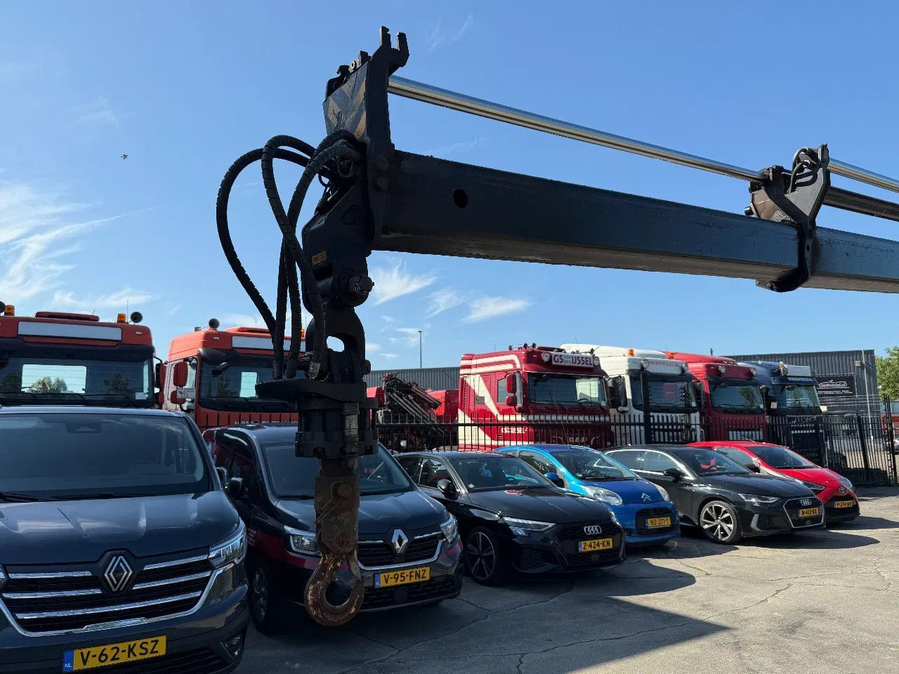 DAF CF 440 6X2 EURO 6 + HMF 3220-K5 REMOTE 5E & 6E F - Xe đầu kéo: hình 5 DAF CF 440 6X2 EURO 6 + HMF 3220-K5 REMOTE 5E & 6E F - Xe đầu kéo: hình 5