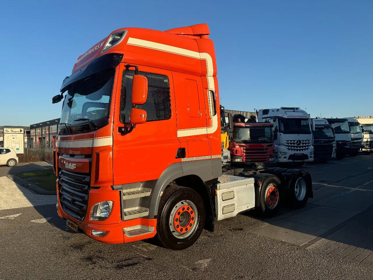 DAF CF 460 6X2 - EURO 6 + LIFT/STEERING AXLE DAF CF 460 6X2 - EURO 6 + LIFT/STEERING AXLE - Xe đầu kéo: hình 1 DAF CF 460 6X2 - EURO 6 + LIFT/STEERING AXLE DAF CF 460 6X2 - EURO 6 + LIFT/STEERING AXLE - Xe đầu kéo: hình 1