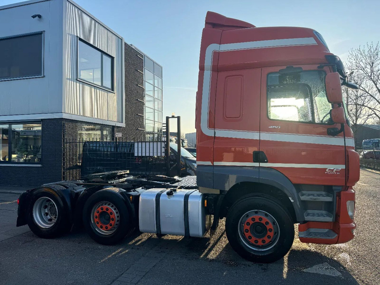 DAF CF 460 6X2 - EURO 6 + LIFT/STEERING AXLE DAF CF 460 6X2 - EURO 6 + LIFT/STEERING AXLE - Xe đầu kéo: hình 4 DAF CF 460 6X2 - EURO 6 + LIFT/STEERING AXLE DAF CF 460 6X2 - EURO 6 + LIFT/STEERING AXLE - Xe đầu kéo: hình 4
