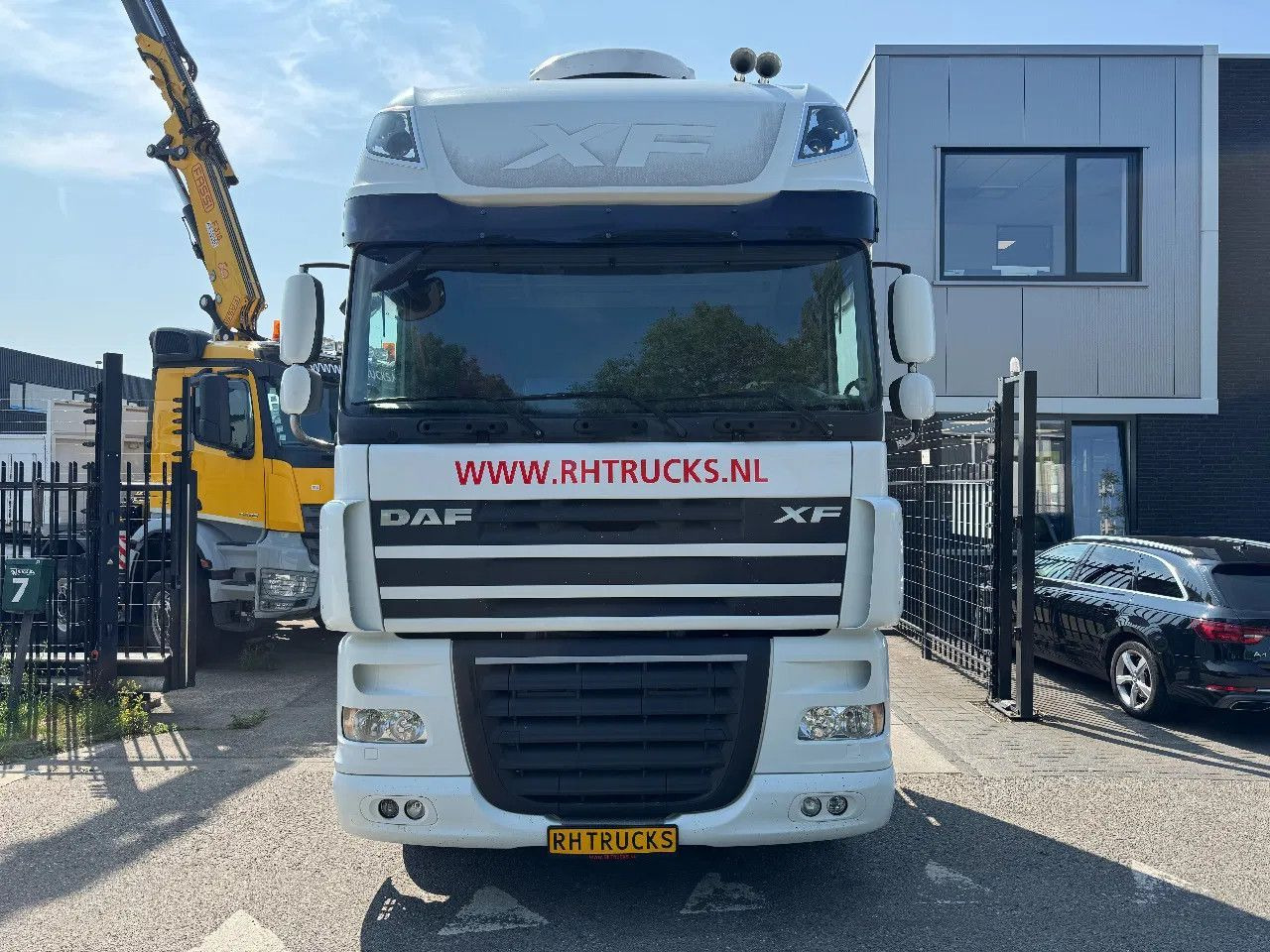 DAF XF 105.510 4X2 SKIRTS ADR RETARDER STANDKLIMA - Xe đầu kéo: hình 2 DAF XF 105.510 4X2 SKIRTS ADR RETARDER STANDKLIMA - Xe đầu kéo: hình 2