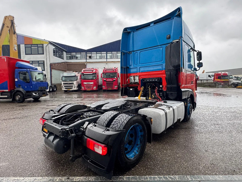 DAF XF 450 4X2 EURO 6 MEGA DOUBLE TANK - Xe đầu kéo: hình 4 DAF XF 450 4X2 EURO 6 MEGA DOUBLE TANK - Xe đầu kéo: hình 4