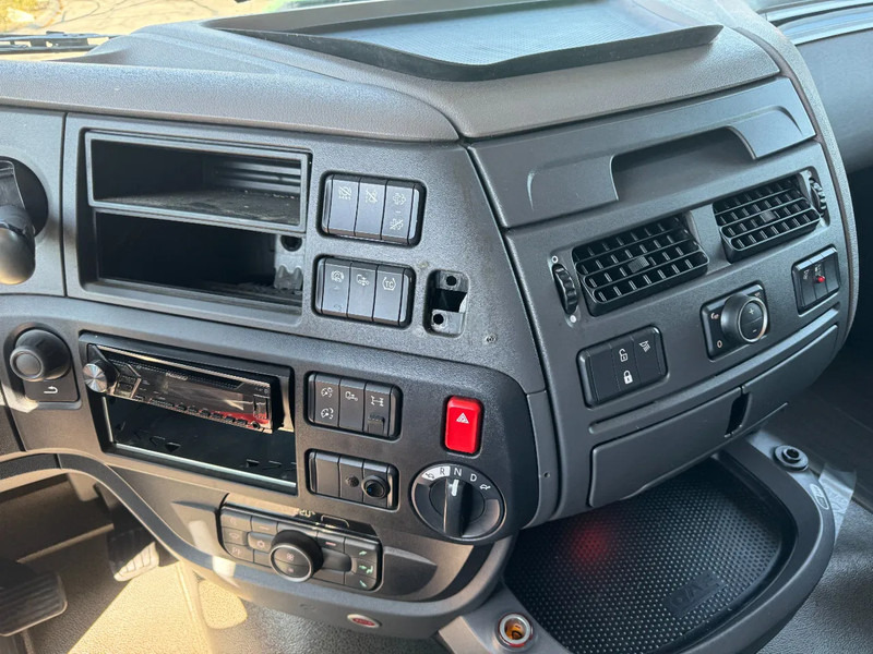 Xe đầu kéo DAF XF 450 4X2 EURO 6 MEGA: hình 10 Xe đầu kéo DAF XF 450 4X2 EURO 6 MEGA: hình 10