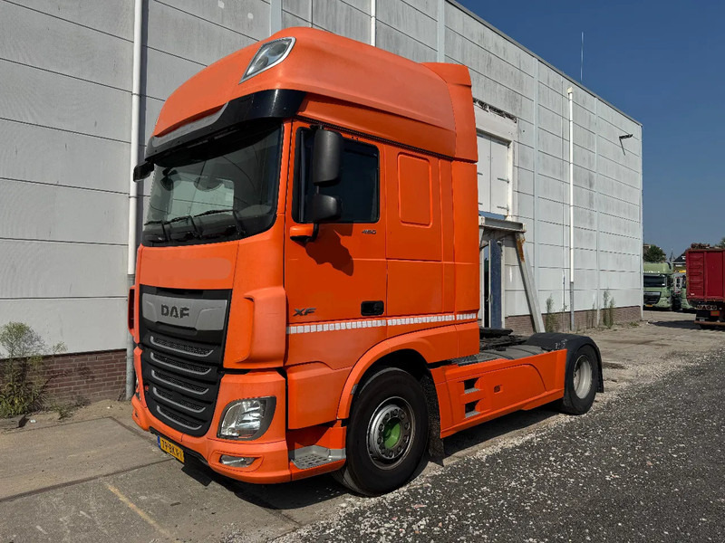 DAF XF 450 4X2 EURO 6 SKIRTS STANDKLIMA - Xe đầu kéo: hình 2 DAF XF 450 4X2 EURO 6 SKIRTS STANDKLIMA - Xe đầu kéo: hình 2