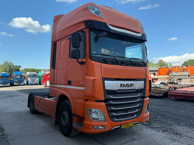 DAF XF 450 4X2 EURO 6 SKIRTS STANDKLIMA - Xe đầu kéo: hình 3 DAF XF 450 4X2 EURO 6 SKIRTS STANDKLIMA - Xe đầu kéo: hình 3