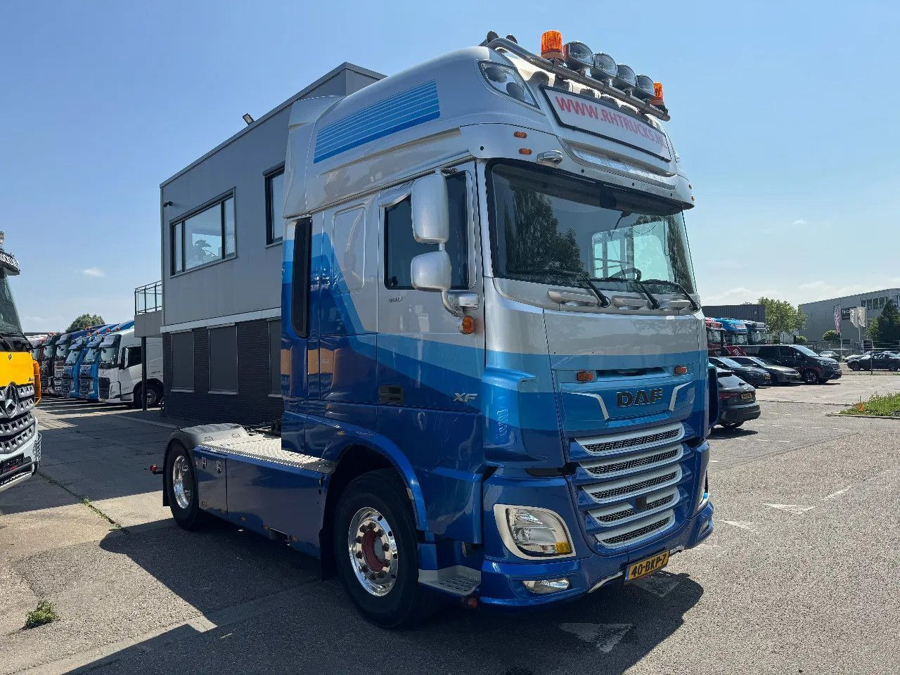 DAF XF 480 4X2 EURO 6 SKIRTS STANDKLIMA HYDRAULIC - Xe đầu kéo: hình 4 DAF XF 480 4X2 EURO 6 SKIRTS STANDKLIMA HYDRAULIC - Xe đầu kéo: hình 4