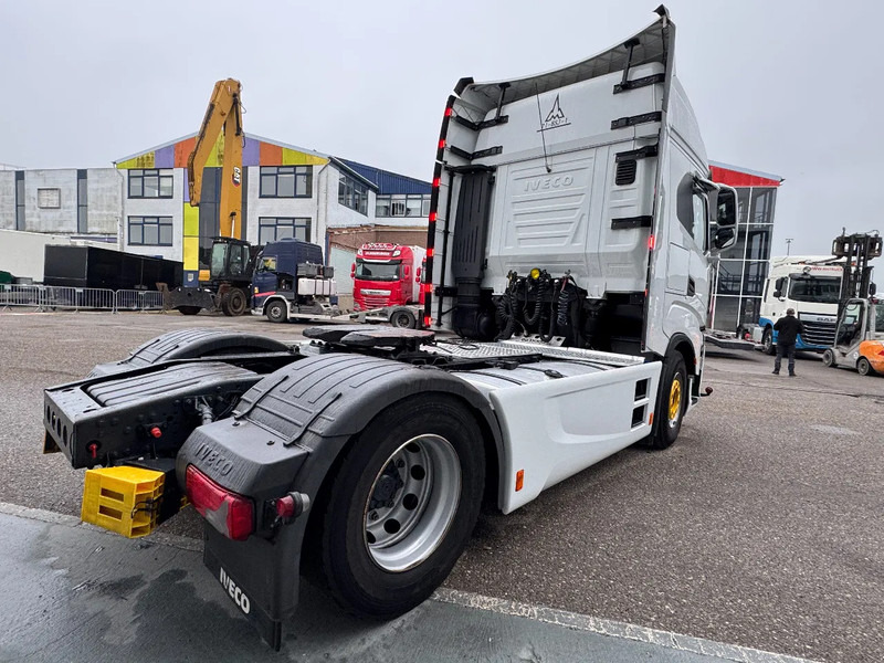 Iveco S-WAY 460 4X2 EURO 6 SKIRTS DOUBLE TANK - Xe đầu kéo: hình 5 Iveco S-WAY 460 4X2 EURO 6 SKIRTS DOUBLE TANK - Xe đầu kéo: hình 5