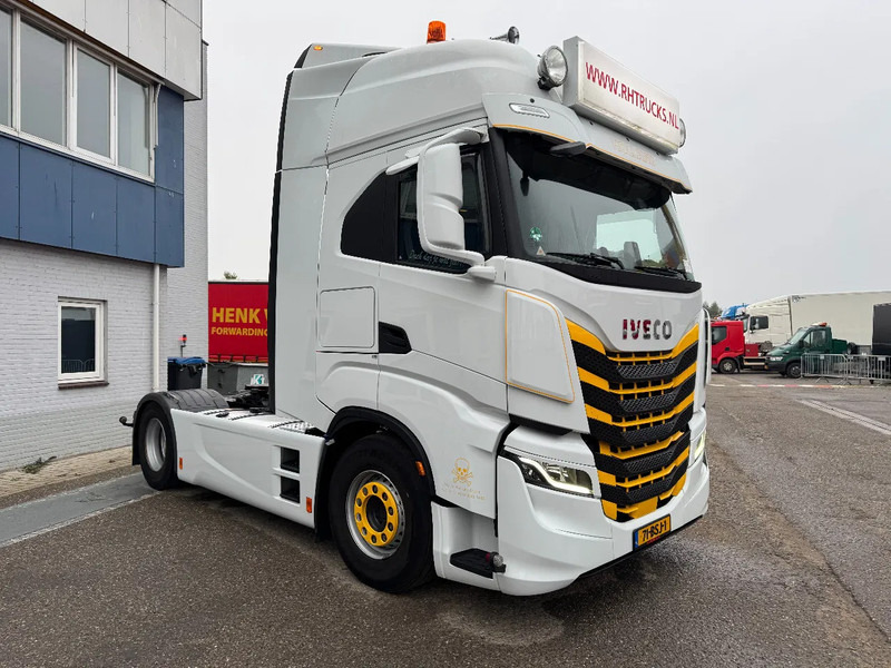 Iveco S-WAY 460 4X2 EURO 6 SKIRTS DOUBLE TANK - Xe đầu kéo: hình 3 Iveco S-WAY 460 4X2 EURO 6 SKIRTS DOUBLE TANK - Xe đầu kéo: hình 3