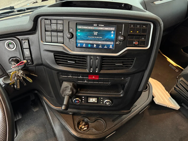 Xe đầu kéo Iveco S-WAY 460 4X2 EURO 6 SKIRTS DOUBLE TANK: hình 12