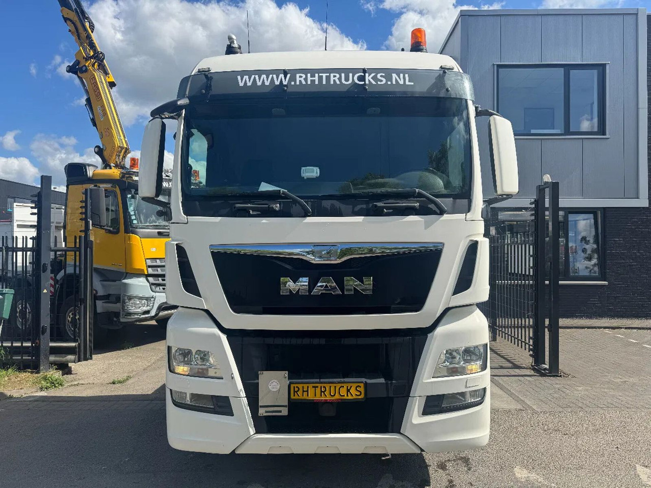 MAN TGX 26.480 6X2 EURO 6 SPOILERS AUTOMATIC - Xe đầu kéo: hình 2 MAN TGX 26.480 6X2 EURO 6 SPOILERS AUTOMATIC - Xe đầu kéo: hình 2