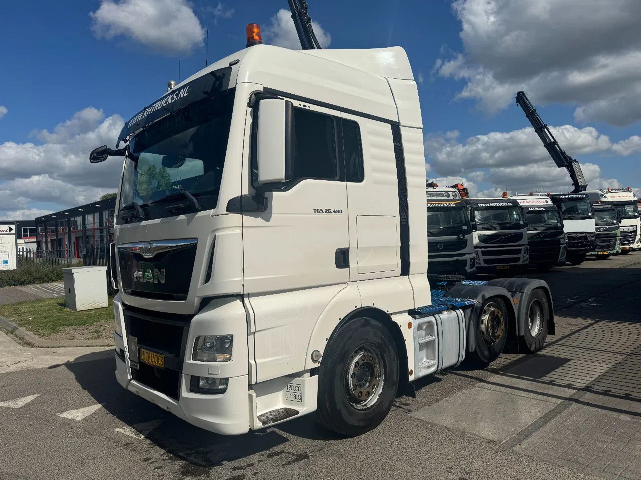 MAN TGX 26.480 6X2 EURO 6 SPOILERS AUTOMATIC - Xe đầu kéo: hình 1 MAN TGX 26.480 6X2 EURO 6 SPOILERS AUTOMATIC - Xe đầu kéo: hình 1