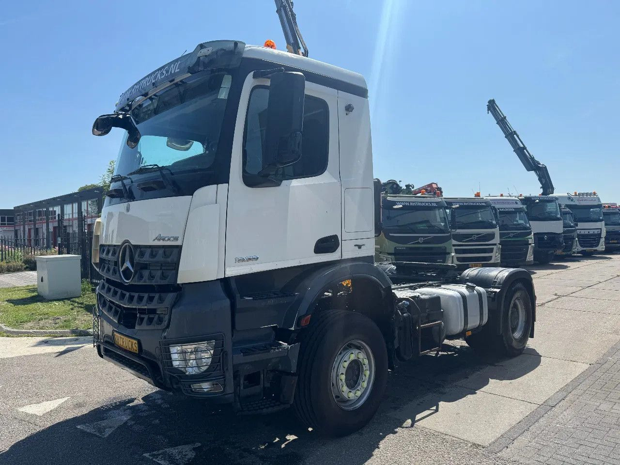 Mercedes-Benz Arocs 1939 4X2 EURO 6 HUB REDUCTION - Xe đầu kéo: hình 1 Mercedes-Benz Arocs 1939 4X2 EURO 6 HUB REDUCTION - Xe đầu kéo: hình 1