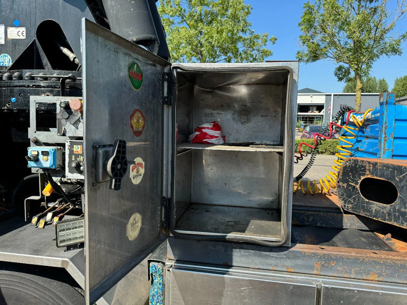 Cho thuê Scania R560 V8 8X2 + EFFER CRANE 1550 6S + FLYJIP 6XHYDR + REMOTE + WINCH Scania R560 V8 8X2 + EFFER CRANE 1550 6S + FLYJIP 6XHYDR + REMOTE + WINCH: hình 15 Cho thuê Scania R560 V8 8X2 + EFFER CRANE 1550 6S + FLYJIP 6XHYDR + REMOTE + WINCH Scania R560 V8 8X2 + EFFER CRANE 1550 6S + FLYJIP 6XHYDR + REMOTE + WINCH: hình 15