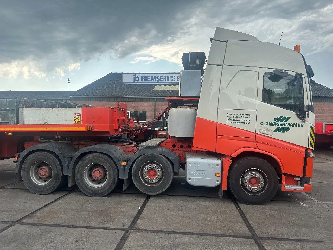 Volvo FH 13.540 8X4, 150 TON, INTARDER, 566862 KM - Xe đầu kéo: hình 4 Volvo FH 13.540 8X4, 150 TON, INTARDER, 566862 KM - Xe đầu kéo: hình 4
