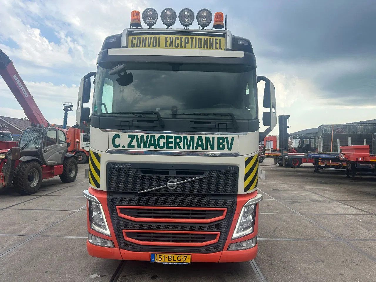 Volvo FH 13.540 8X4, 150 TON, INTARDER, 566862 KM - Xe đầu kéo: hình 2 Volvo FH 13.540 8X4, 150 TON, INTARDER, 566862 KM - Xe đầu kéo: hình 2
