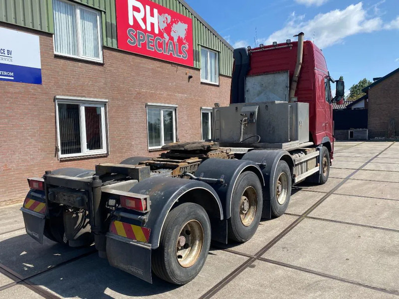 Volvo FH 16.700 FH16-700 8X4 140 TON FULL STEEL - Xe đầu kéo: hình 5 Volvo FH 16.700 FH16-700 8X4 140 TON FULL STEEL - Xe đầu kéo: hình 5