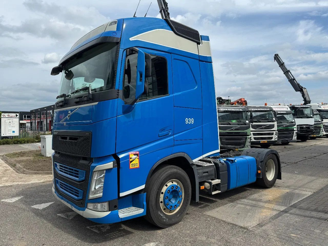 Volvo FH 420 4X2 EURO 6 SPOILERS - Xe đầu kéo: hình 1 Volvo FH 420 4X2 EURO 6 SPOILERS - Xe đầu kéo: hình 1