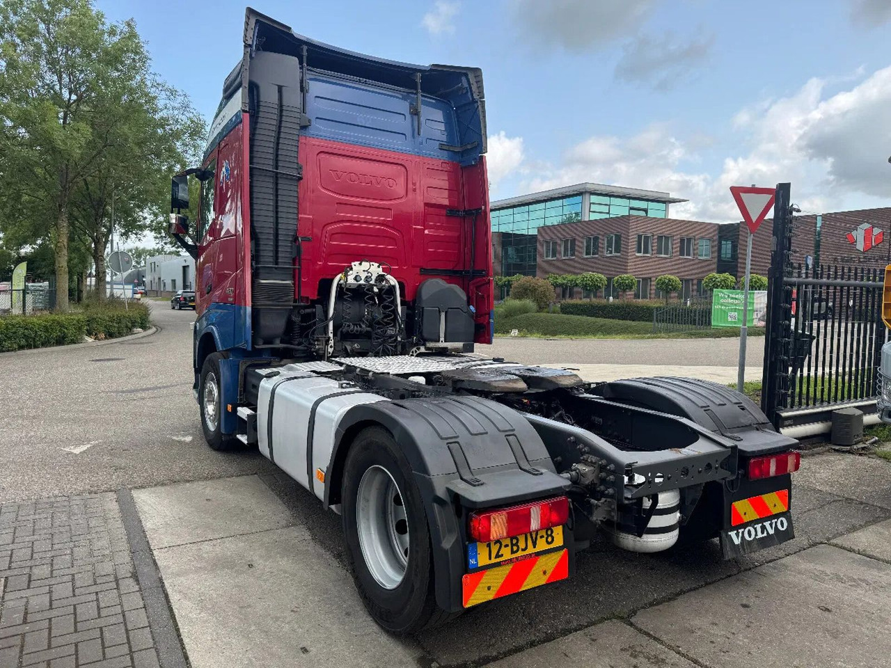 Xe đầu kéo Volvo FH 420 4X2 SPOILERS STANDKLIMA EURO 6 2017: hình 7