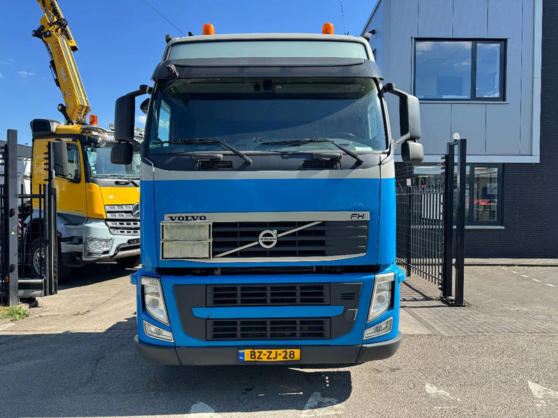 Volvo FH 460 6X2 EURO 5 GARDNER DENVER - Xe đầu kéo: hình 2 Volvo FH 460 6X2 EURO 5 GARDNER DENVER - Xe đầu kéo: hình 2