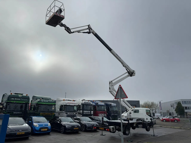 Nissan Cabstar 35.12 + ISOLI 21 METER AERIAL PLATFORM - Xe tải nhỏ: hình 5 Nissan Cabstar 35.12 + ISOLI 21 METER AERIAL PLATFORM - Xe tải nhỏ: hình 5