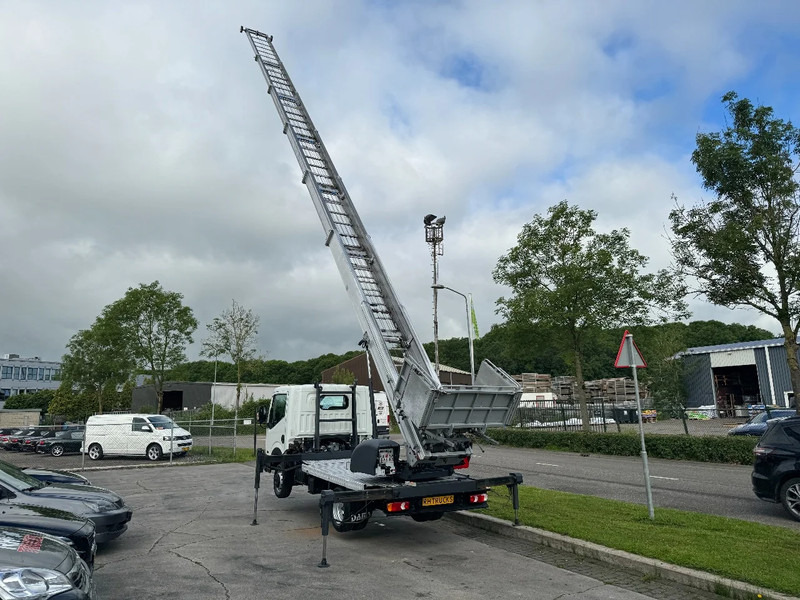 Nissan Cabstar 35.13 EURO 6 + LIFT 25 METER + REMOTE CONTROL - Xe tải nhỏ: hình 3 Nissan Cabstar 35.13 EURO 6 + LIFT 25 METER + REMOTE CONTROL - Xe tải nhỏ: hình 3