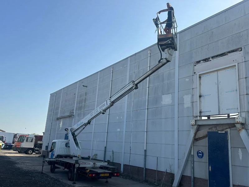 Nissan Cabstar - EURO 5 + CMC 21 METER LIFT - Xe tải nhỏ: hình 3 Nissan Cabstar - EURO 5 + CMC 21 METER LIFT - Xe tải nhỏ: hình 3