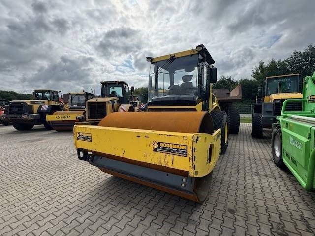 BOMAG BW 213 D-5 - Máy lăn đường: hình 4 BOMAG BW 213 D-5 - Máy lăn đường: hình 4