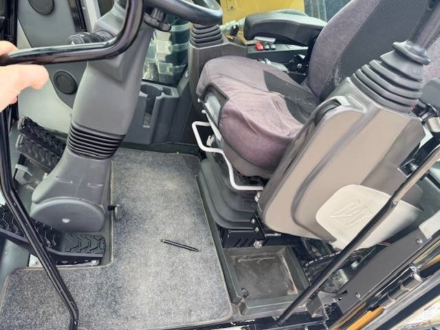 Máy xúc bánh lốp CAT M 318F: hình 10