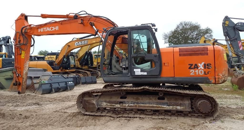 Hitachi ZX 210 LC-3 - Máy xúc bánh xích: hình 1 Hitachi ZX 210 LC-3 - Máy xúc bánh xích: hình 1