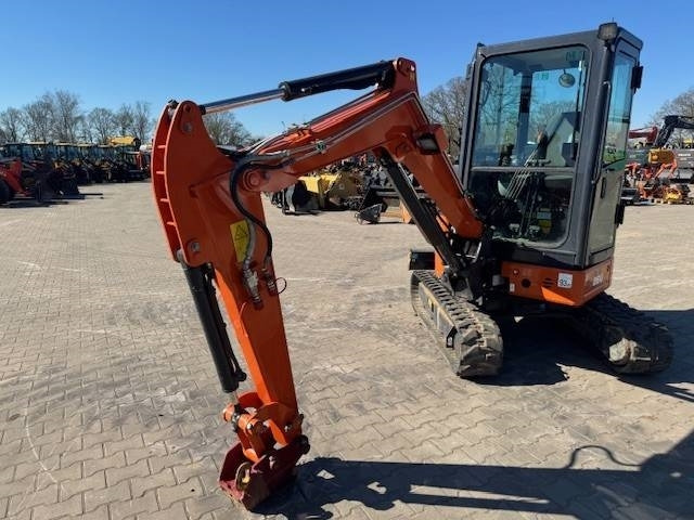 Hitachi ZX 26 - Máy xúc mini: hình 2 Hitachi ZX 26 - Máy xúc mini: hình 2