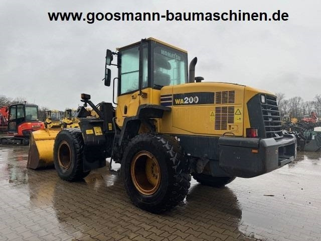 KOMATSU WA 200 - Máy xúc lật bánh lốp: hình 2 KOMATSU WA 200 - Máy xúc lật bánh lốp: hình 2